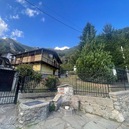 Baita Pressi Gran Paradiso Sparone Esterno foto