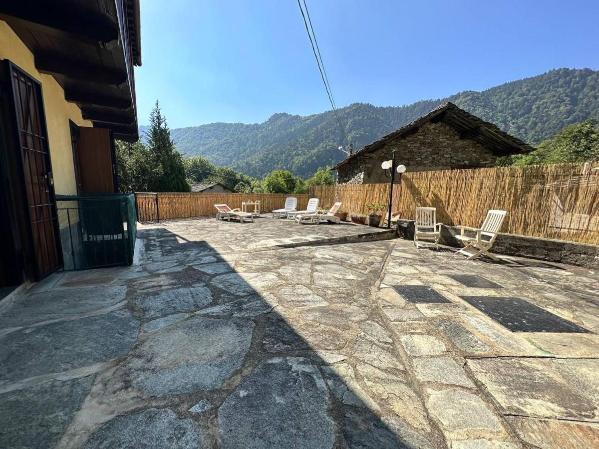 Baita Pressi Gran Paradiso Sparone Esterno foto