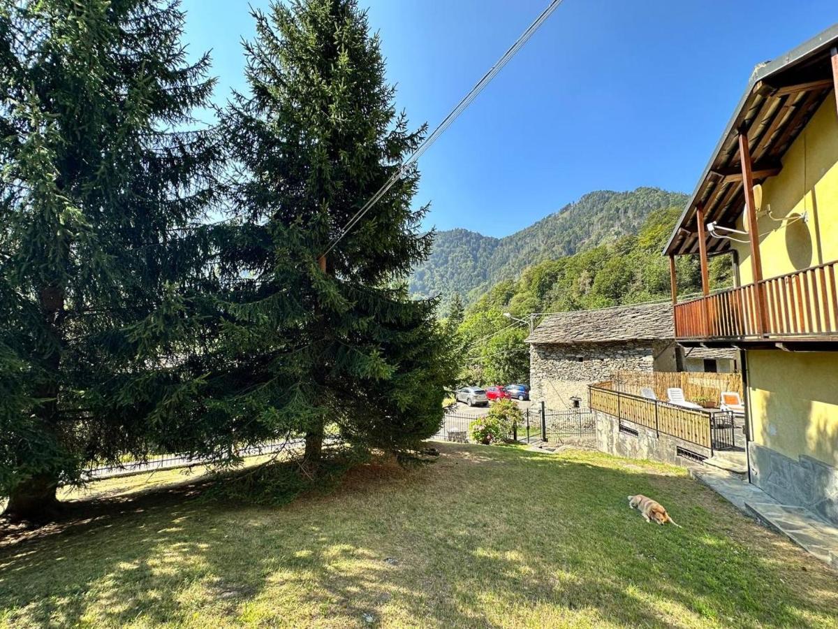 Baita Pressi Gran Paradiso Sparone Esterno foto