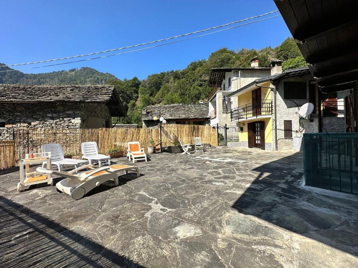 Baita Pressi Gran Paradiso Sparone Esterno foto